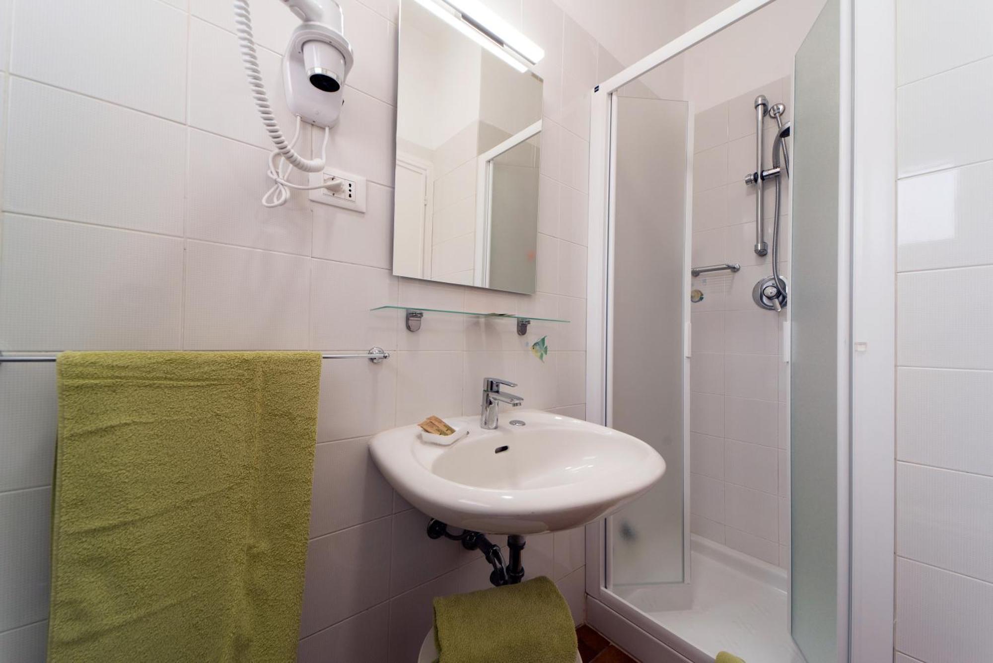 Albergo Le Briciole Bagno-Sprizze Habitación foto